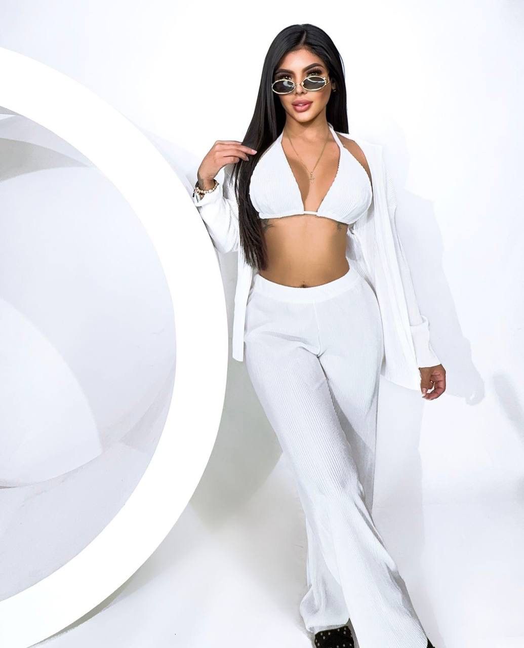 Set ALICE x3 Pantalón – Moda Versátil con Toque de Elegancia
